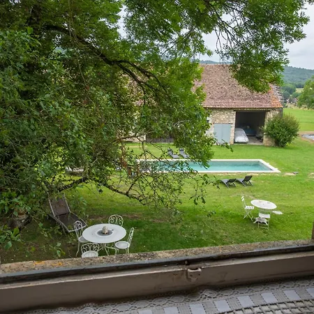 לינה וארוחת בוקר Chateau Beyrin Traize