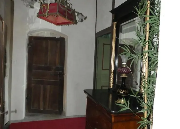 Couette-café Château Beyrin 4*