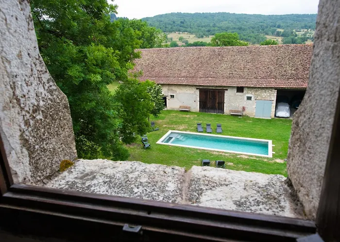 Château Beyrin Couette-café 4*